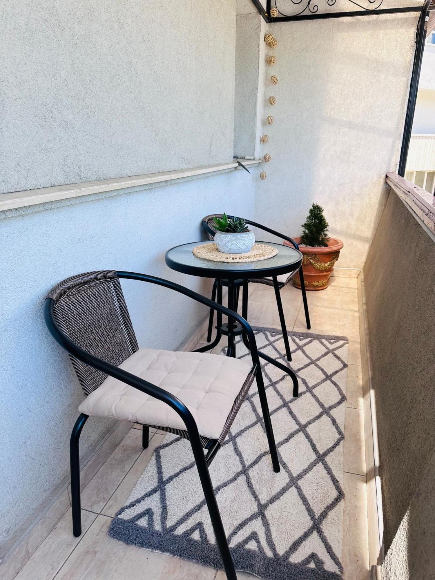 Studio Panoramic With Balcony And Parcul Unirii View Алба Юлия Екстериор снимка
